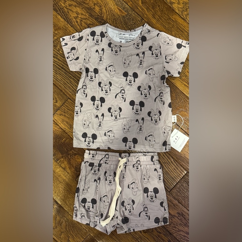 Ellie Sue The Disney Gang Mickey Mouse Loungewear